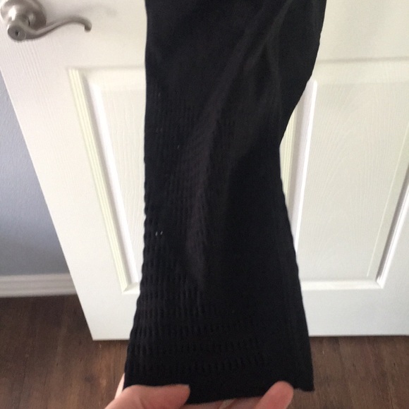 Fabletics set. Black leggings and bra, low impact, both items sized large. - Picture 2 of 6